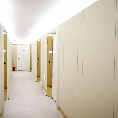 登巴斯塔签名酒店